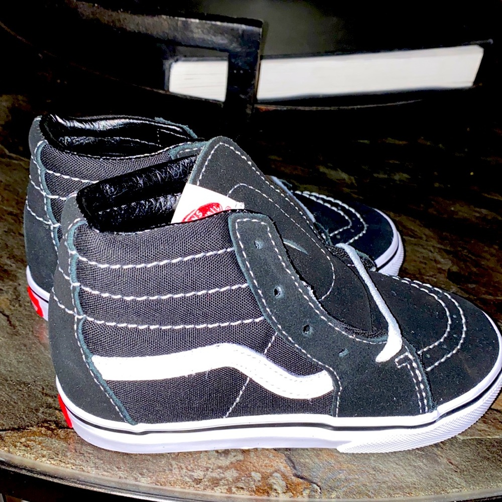 Kid high top vans